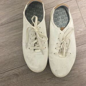 Olukai Ki’ihele Li